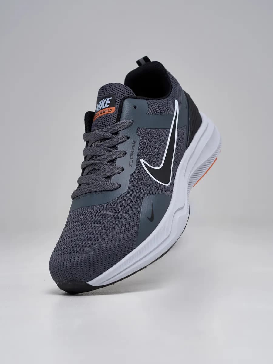 Кроссовки летние