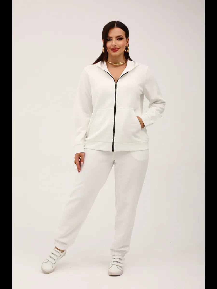 Спортивный костюм на молнии