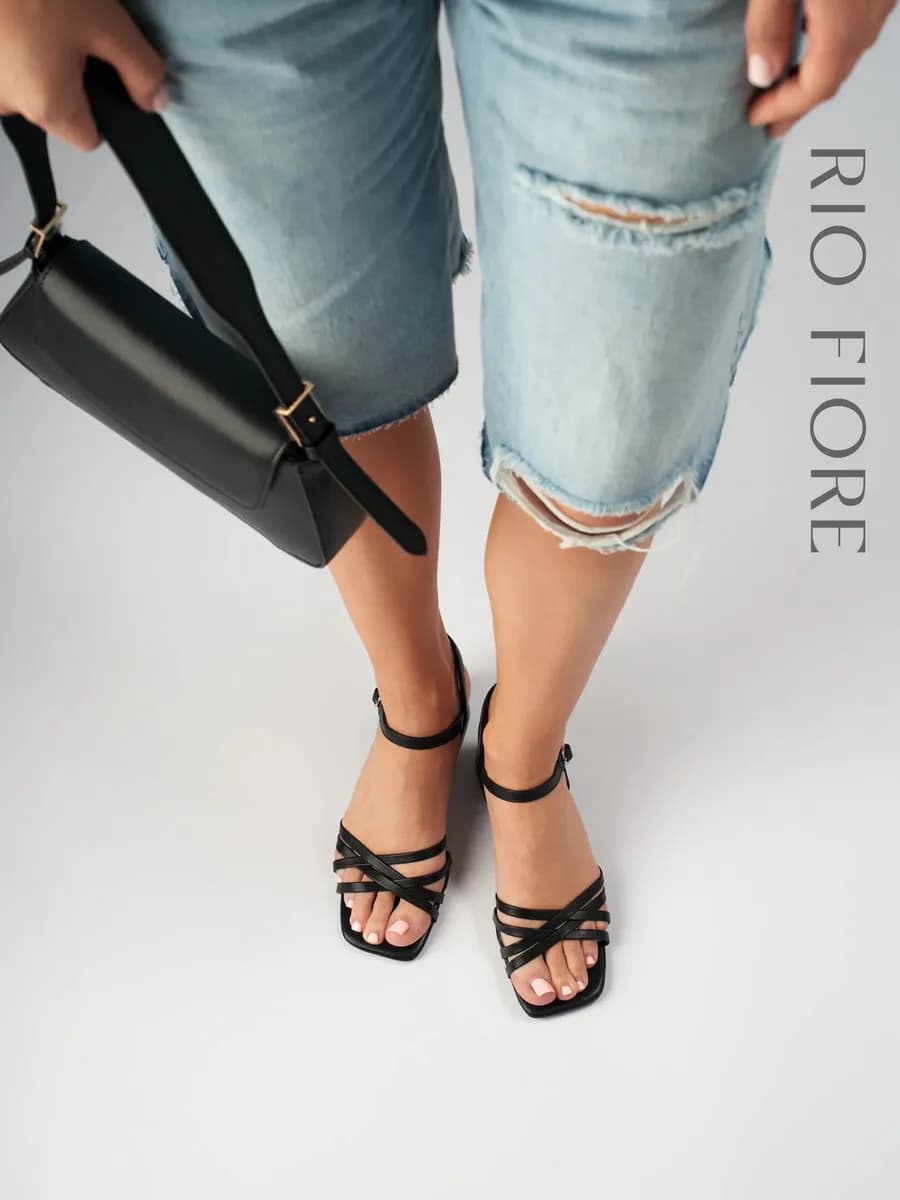 Босоножки летние на каблуке с квадратным носом