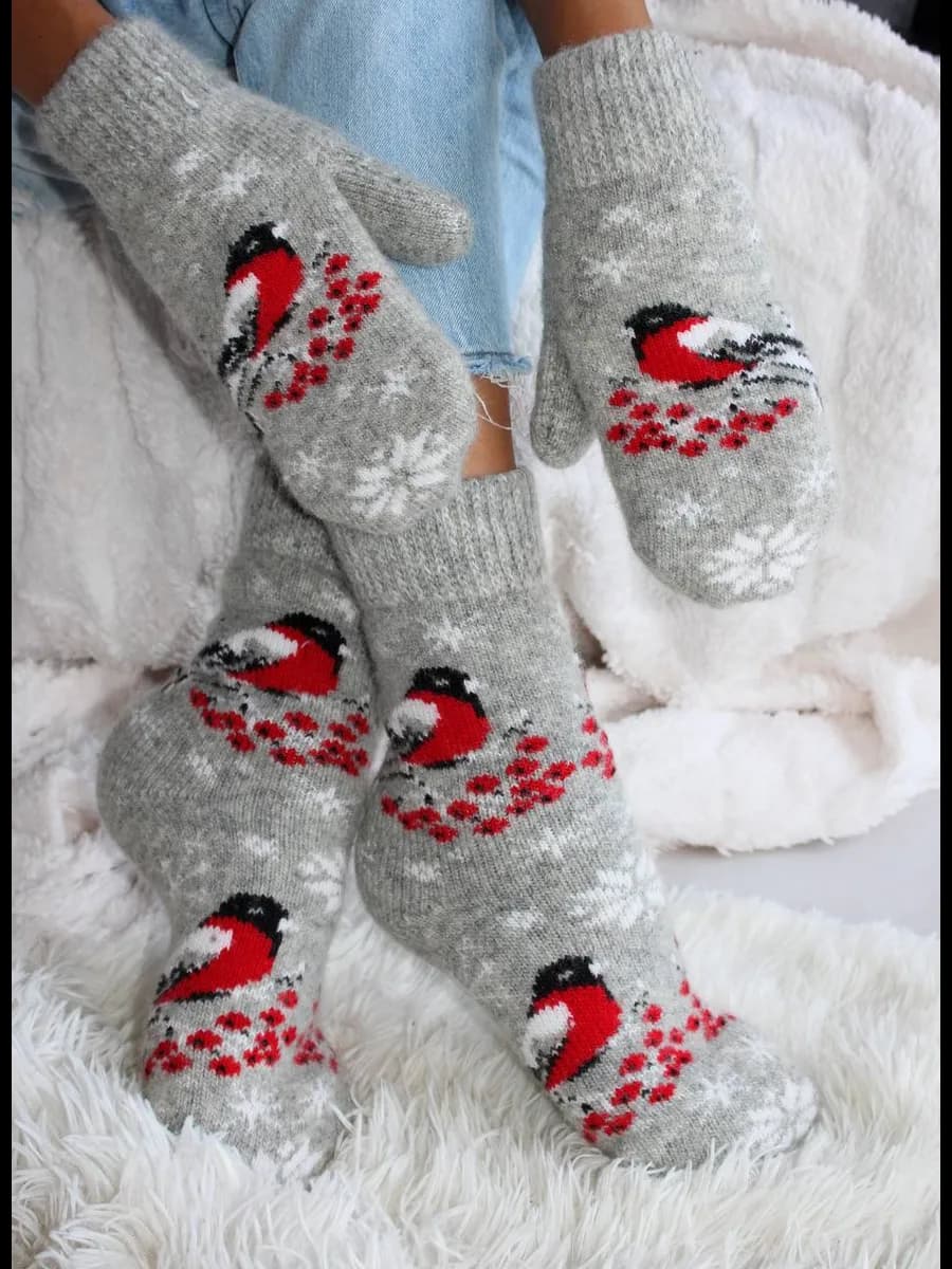 комплект варежки и носки