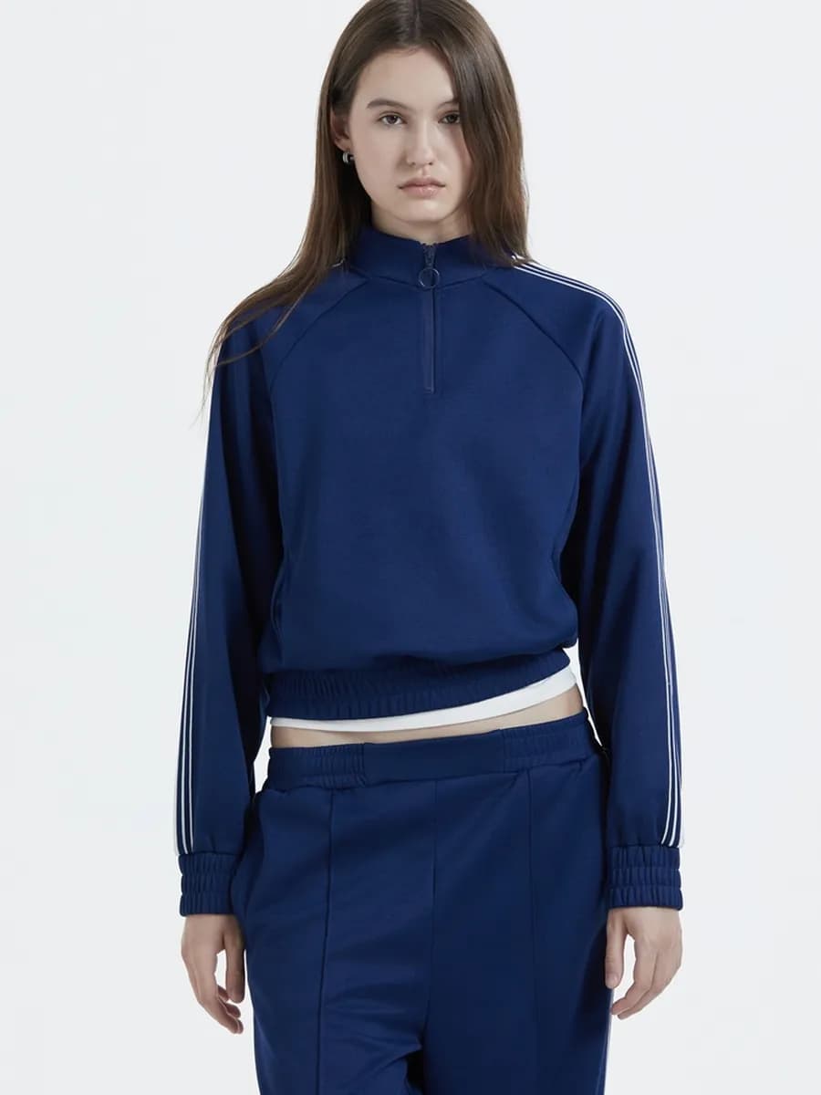 Свитшот оверсайз с лампасами