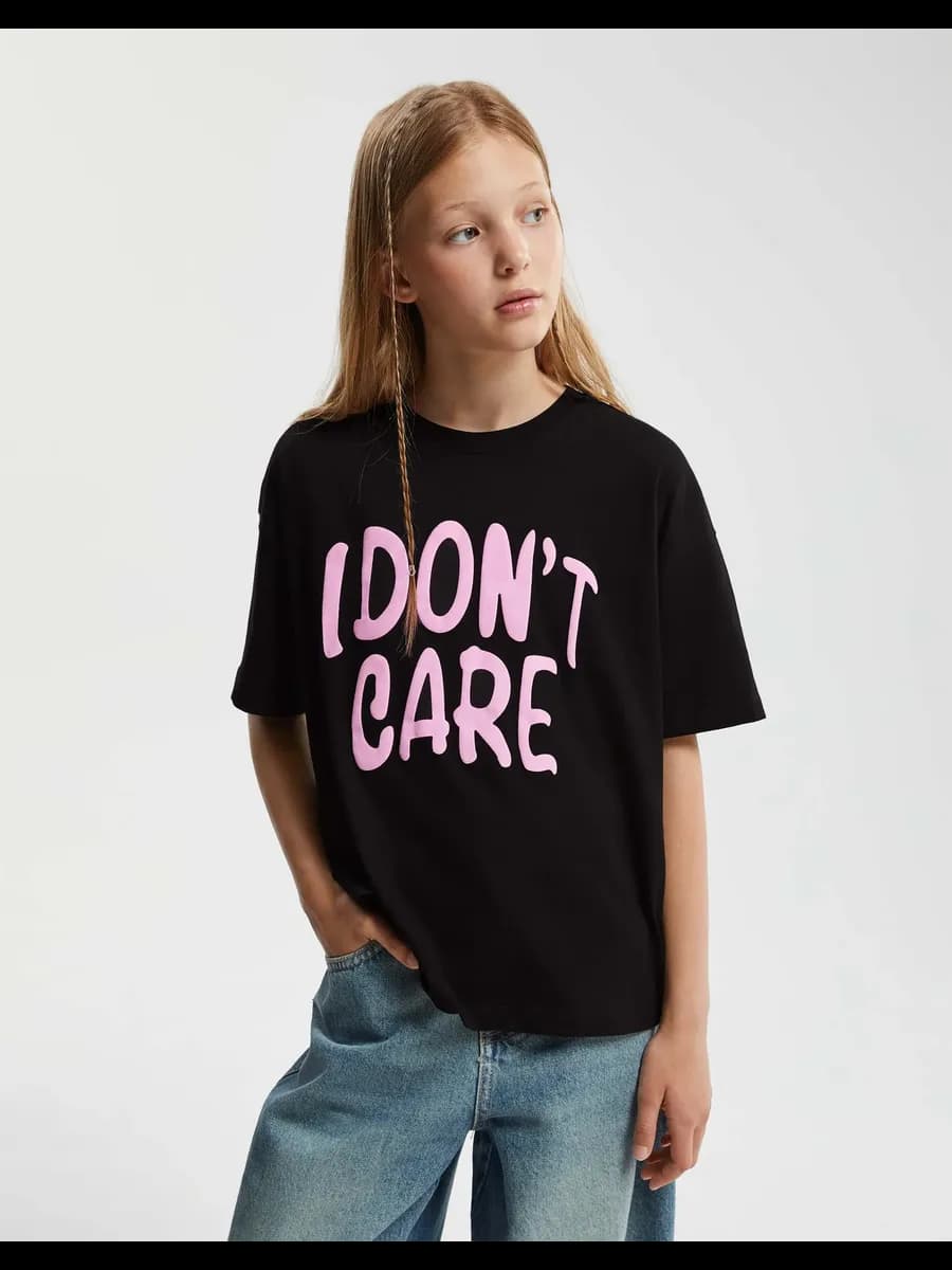 Чёрная футболка oversize с принтом