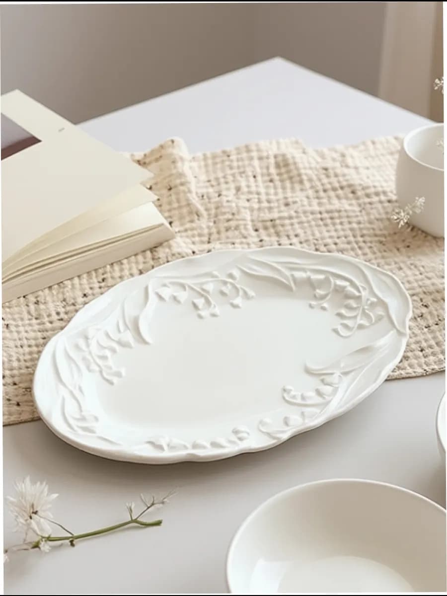 Тарелка овальная с цветами "Ландыши" 26 см