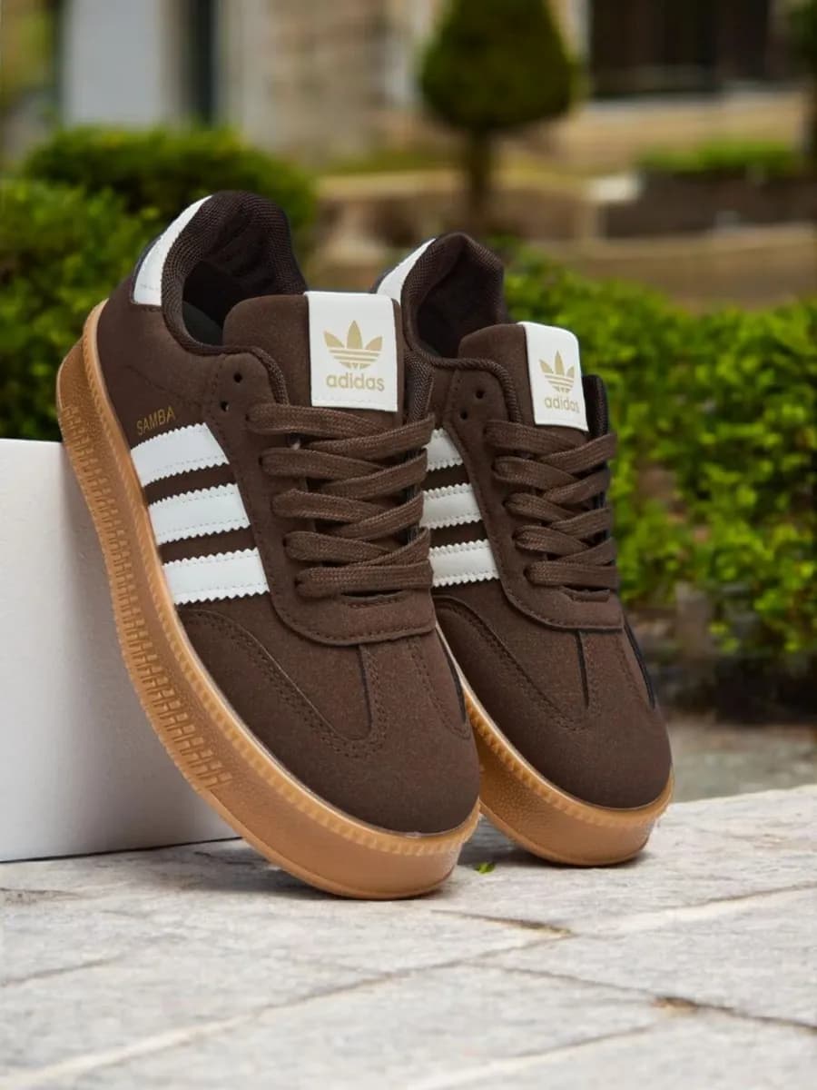 Кроссовки женские