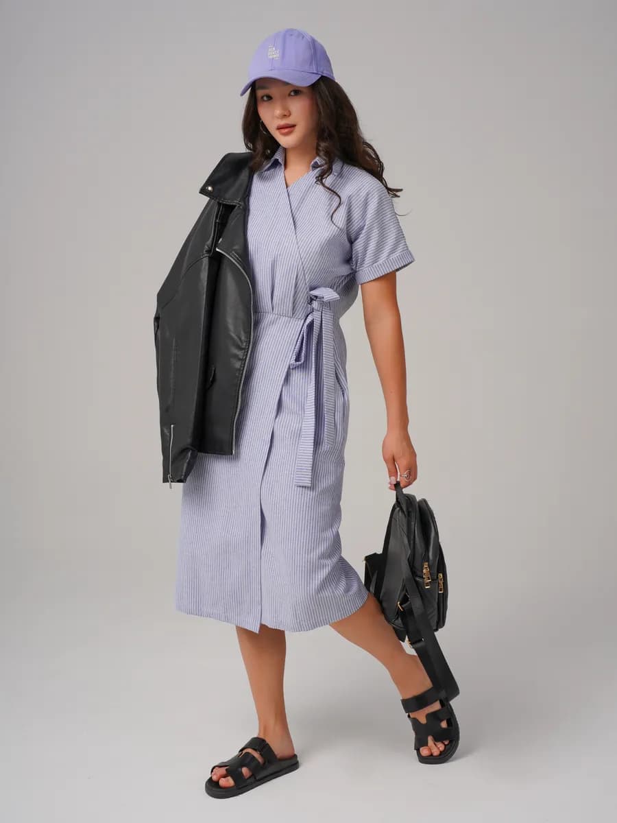 Платье с запахом в полоску офисное