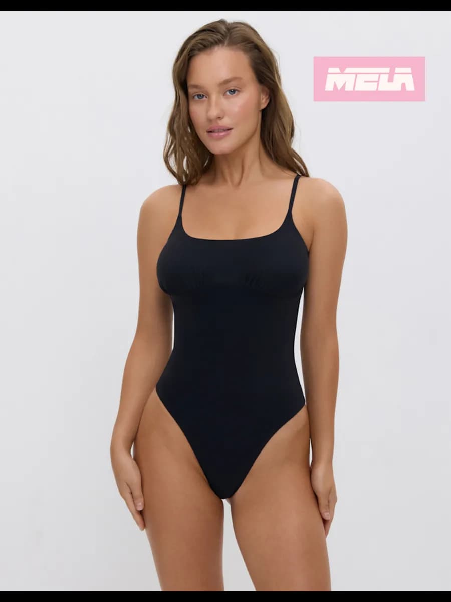 Спортивное боди майка на тонких бретельках