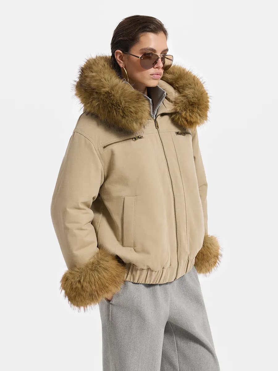 Утепленная куртка с меховой отделкой - фото 1