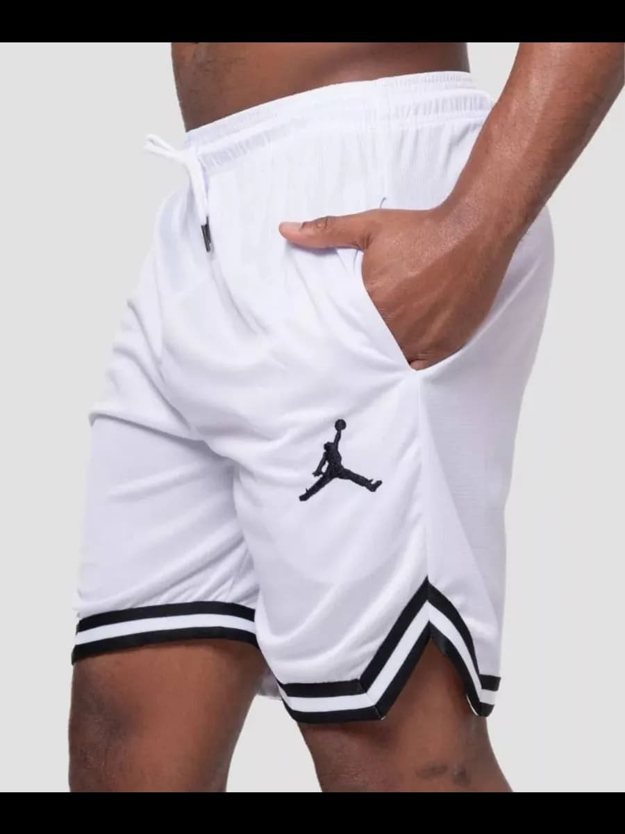 Шорты спортивные