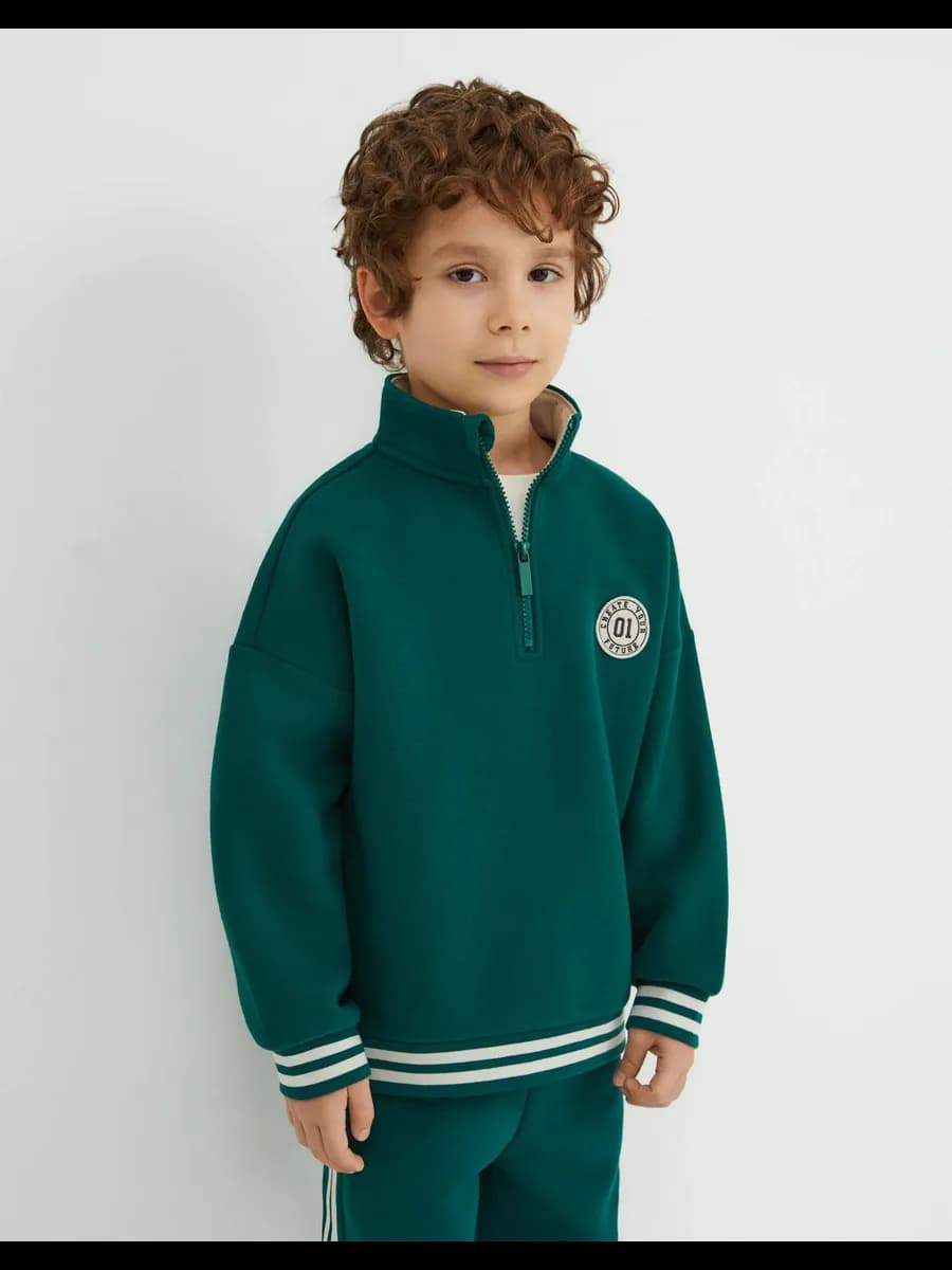 Свитшот oversize с воротником-стойкой и начёсом