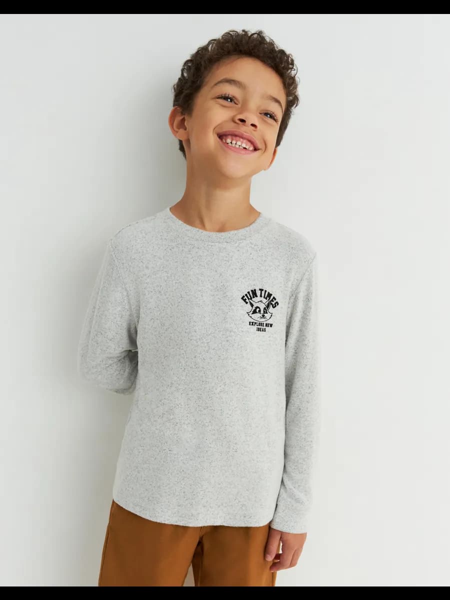 Серый лонгслив с флок-принтом