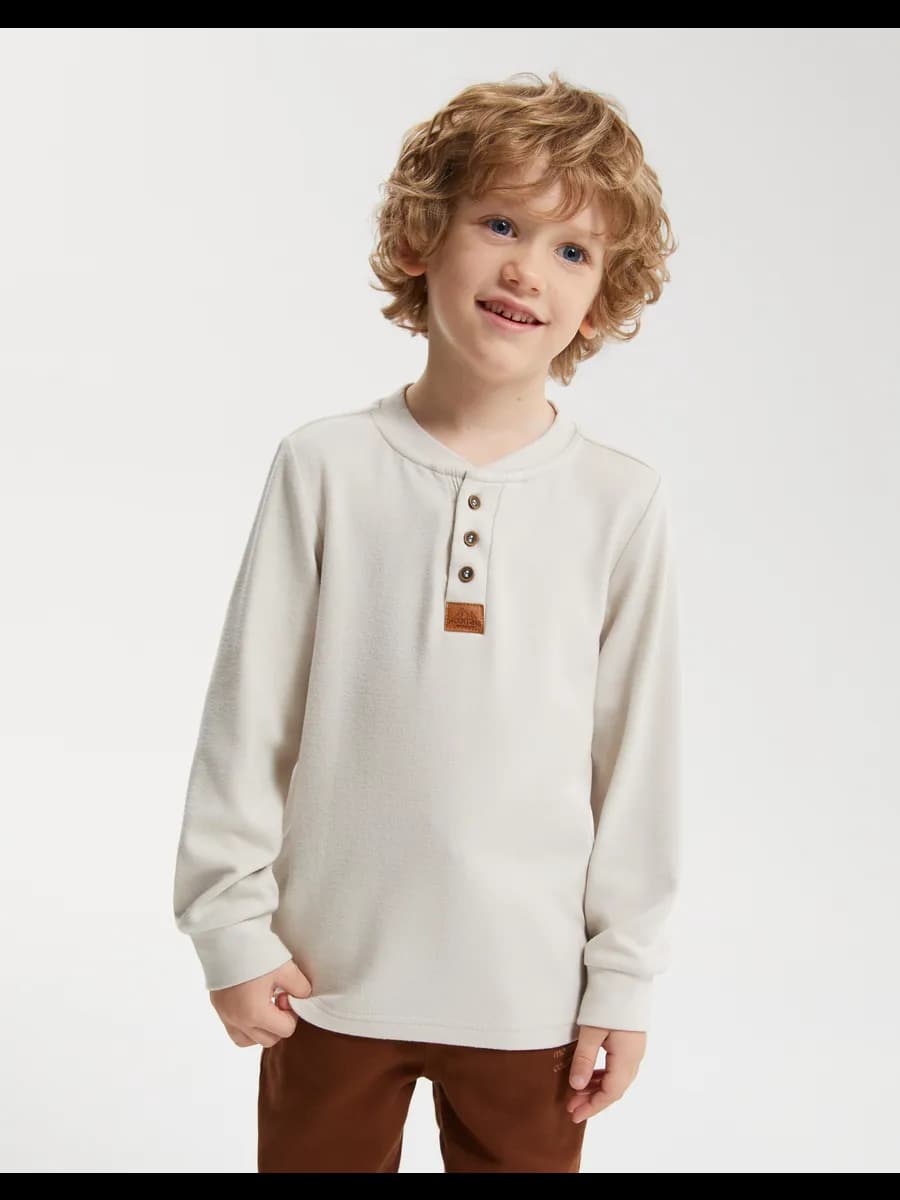 Бежевый лонгслив с вырезом хенли