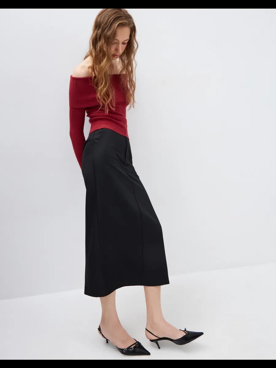 Чёрная юбка макси с защипами