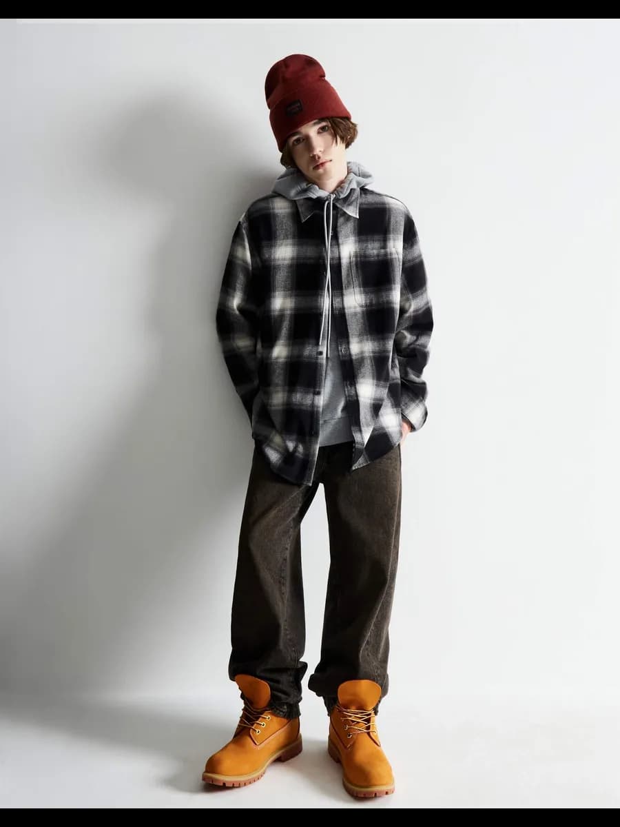 Чёрная рубашка в клетку