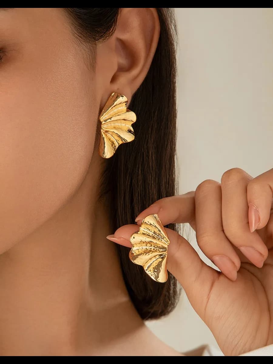 Серьги бижутерия золотистые гвоздики - фото 1