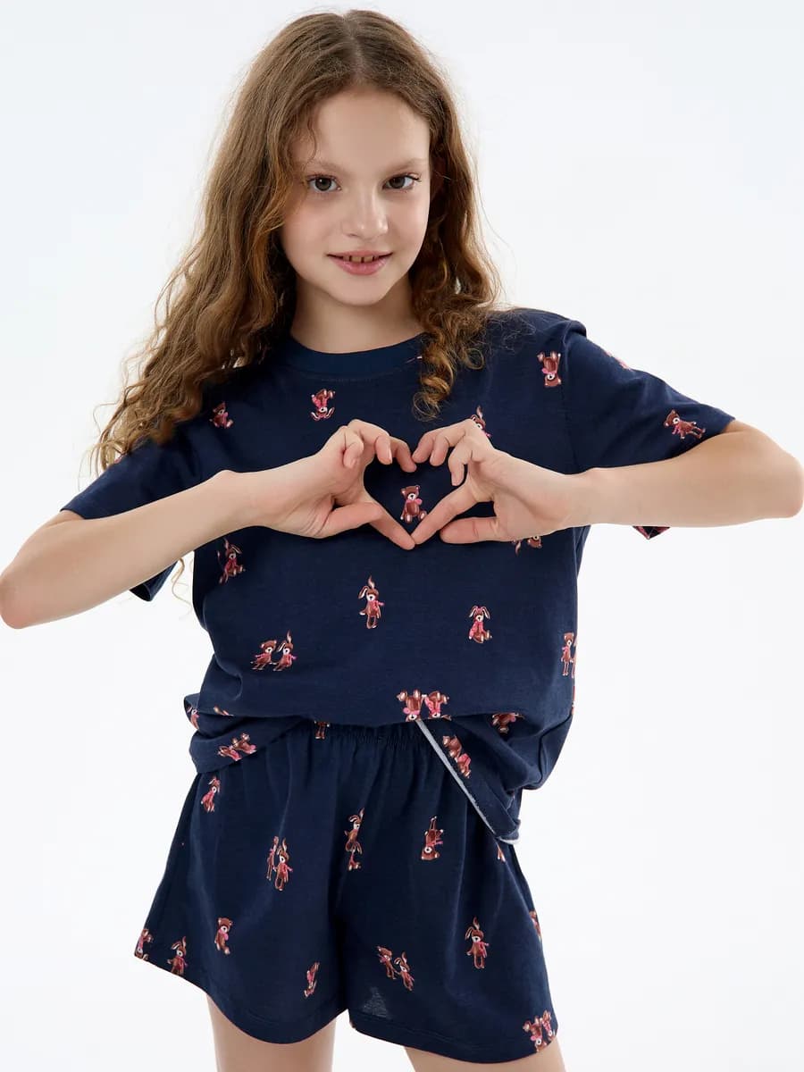 Пижама домашняя с шортами и футболкой - фото 1