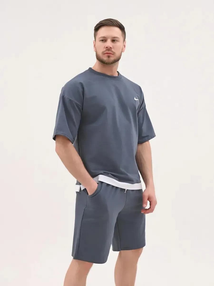 Костюм спортивный с шортами