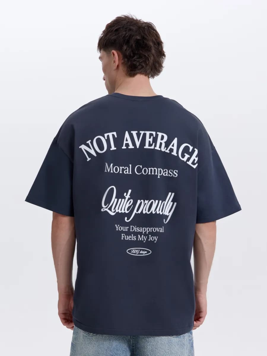 Футболка оверсайз с принтом AVERAGE