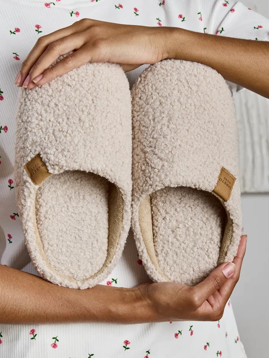 Тапочки домашние закрытые теплые