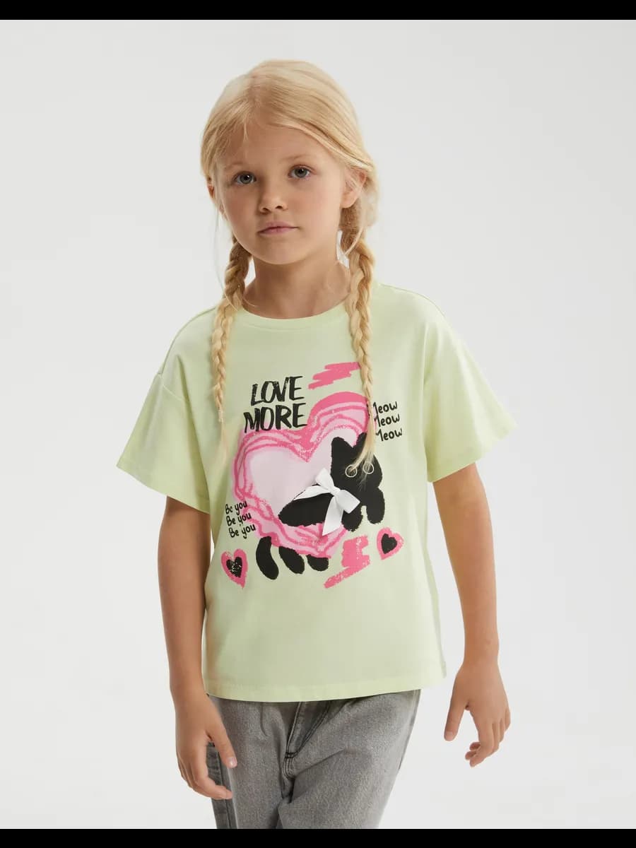 Светло-зеленая футболка oversize с принтом