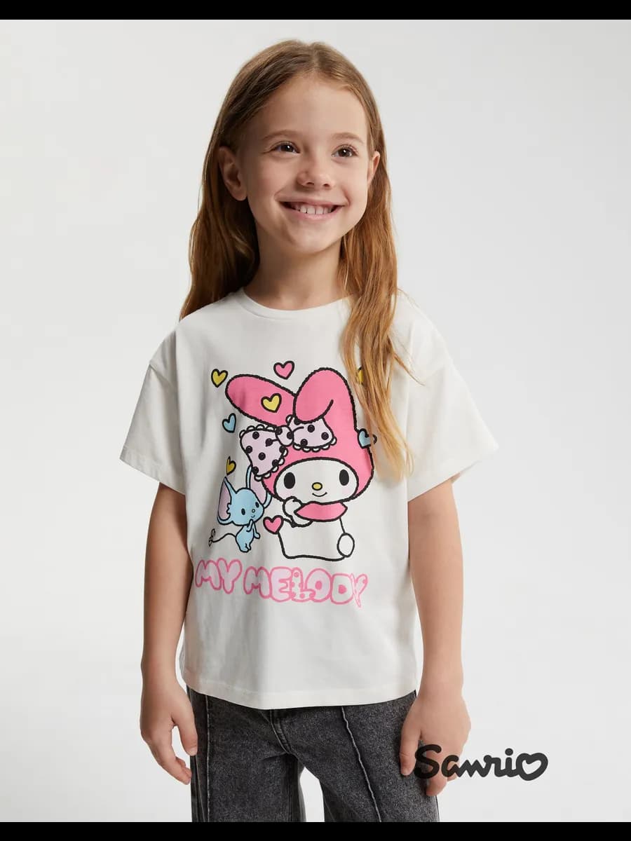 Молочная футболка oversize с принтом Hello Kitty - фото 1