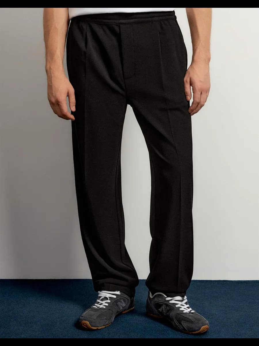 Чёрные брюки Easy fit со стрелками