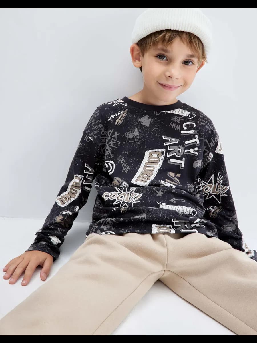 Тёмно-серый лонгслив oversize с принтом