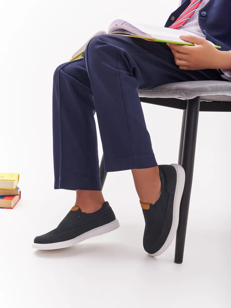 Туфли школьные на белой подошве