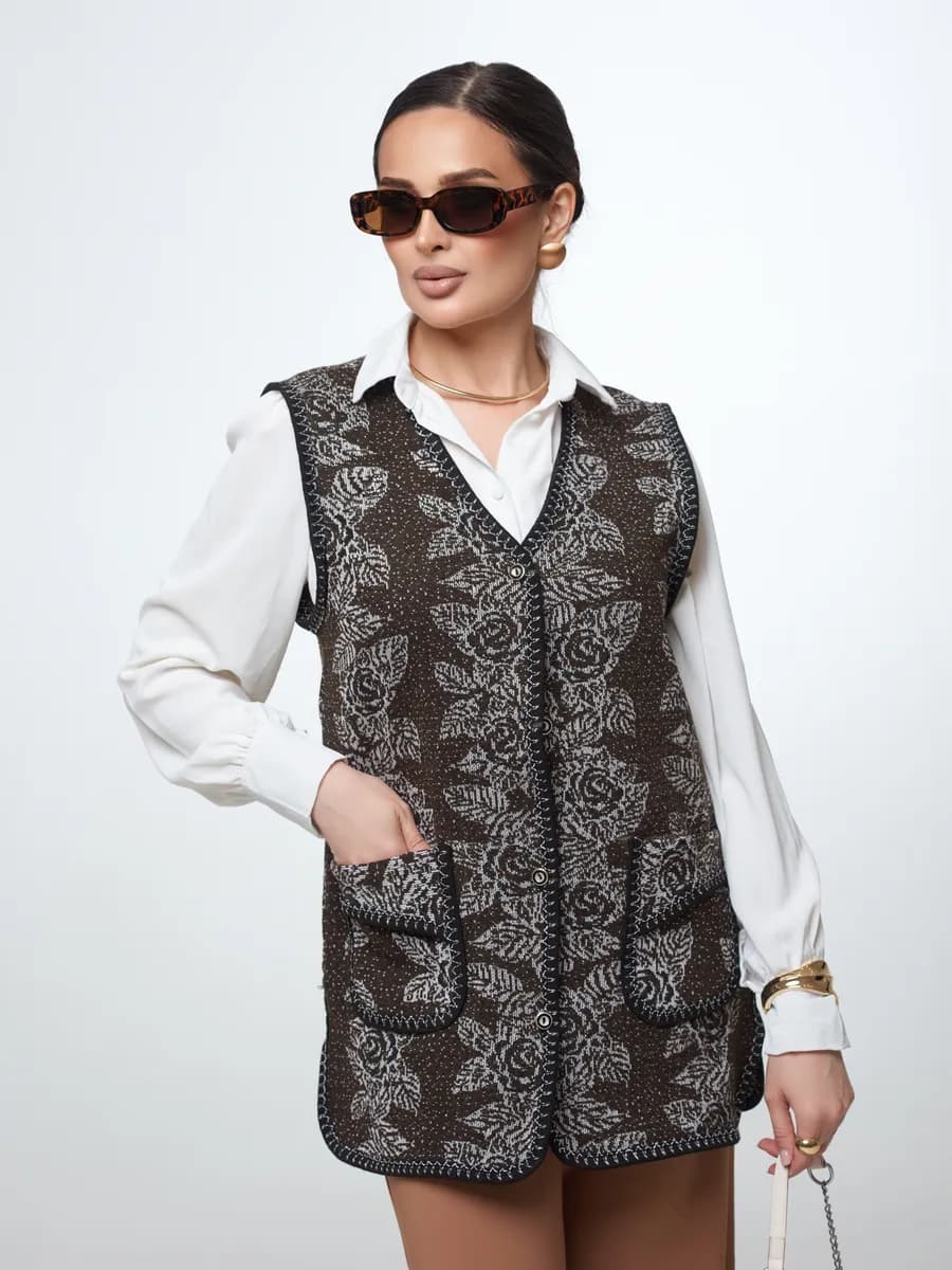 Жилетка вязаная