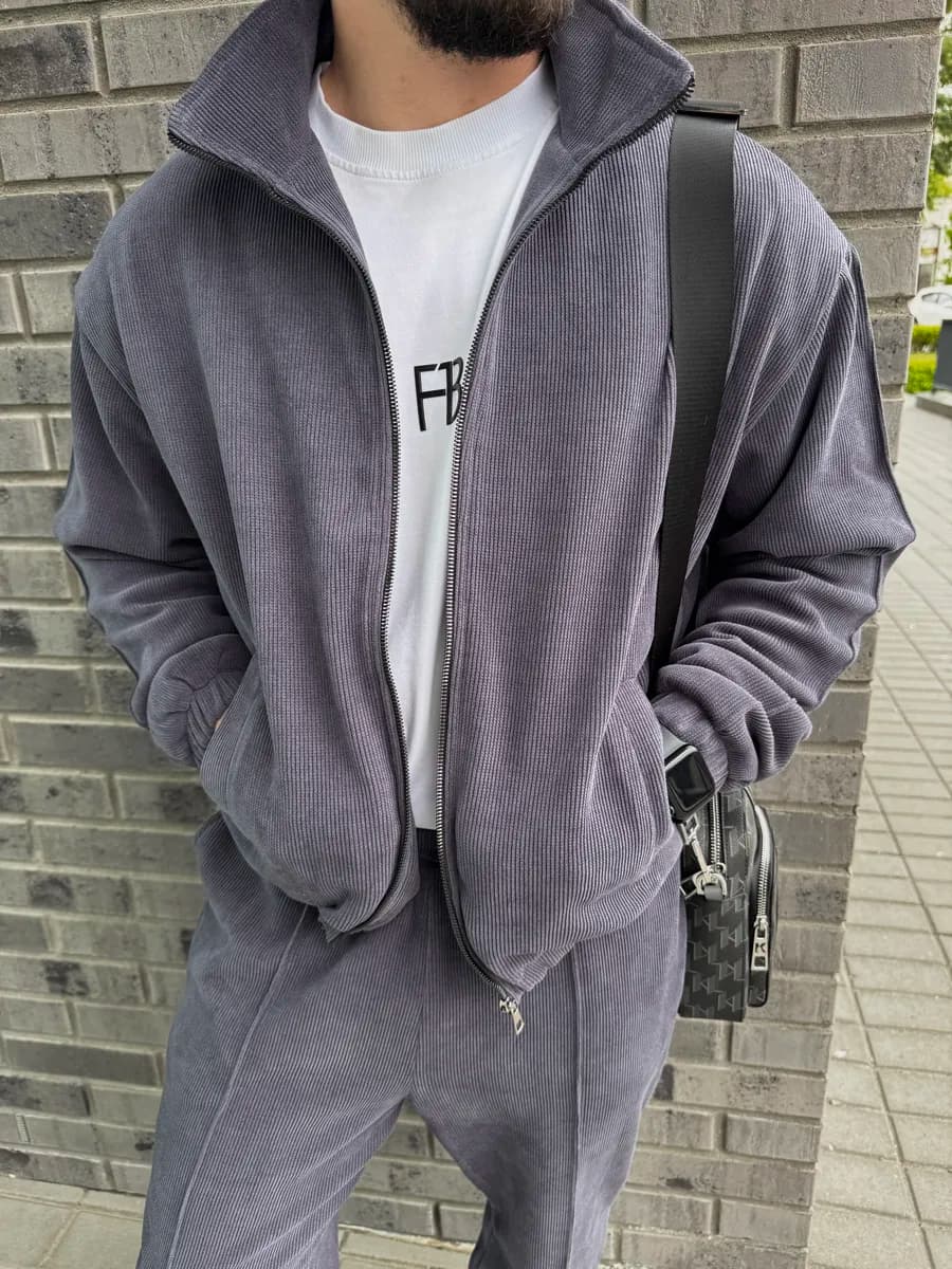 Спортивный костюм вельветовый на молнии