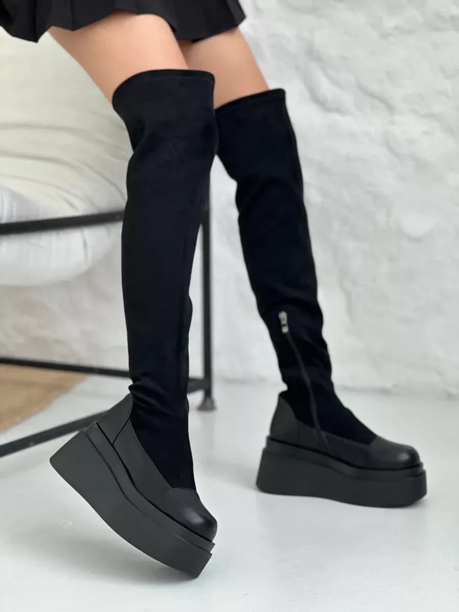 Демисезонные ботфорты на платформе