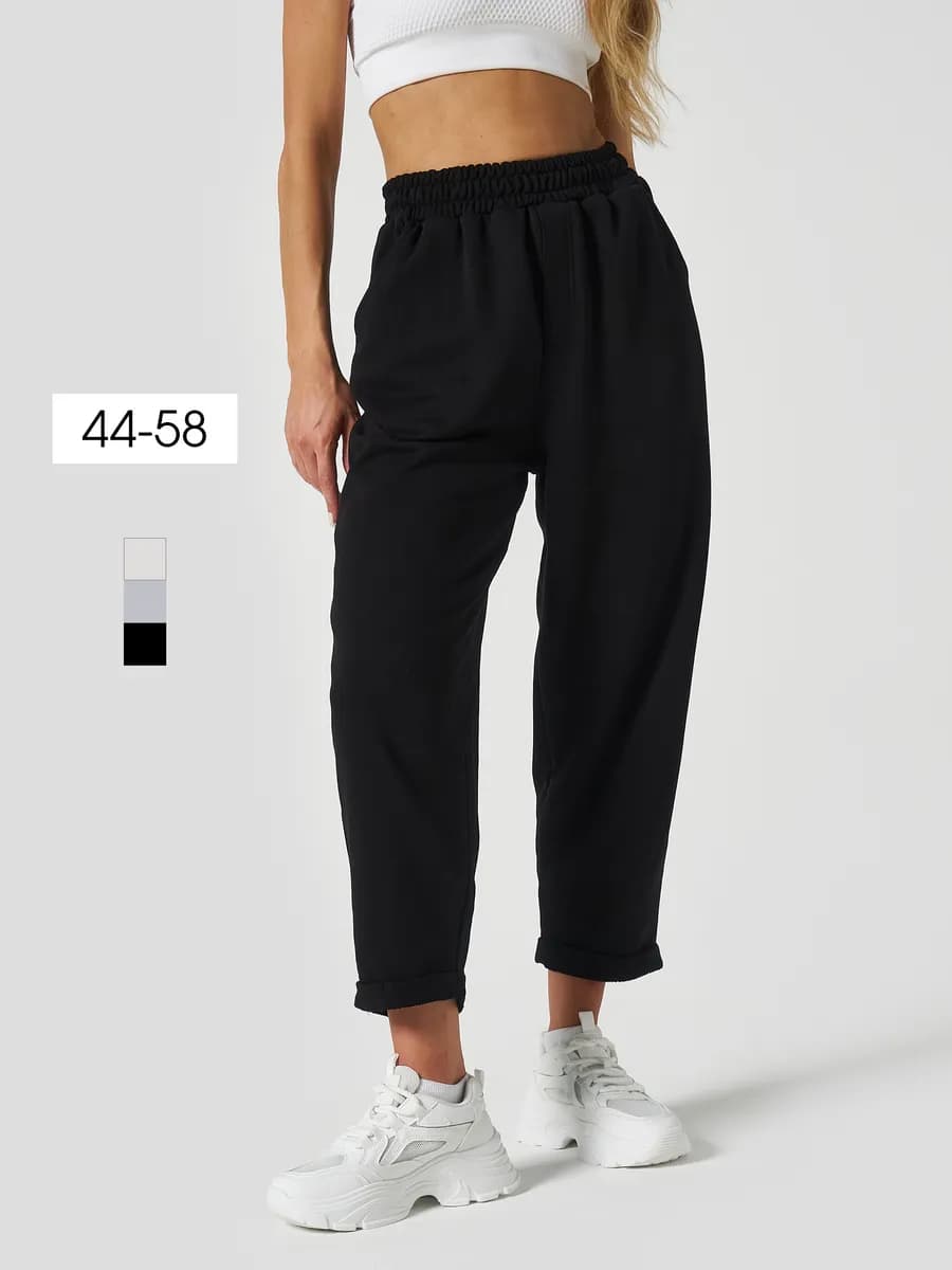 Спортивные штаны укороченные оверсайз