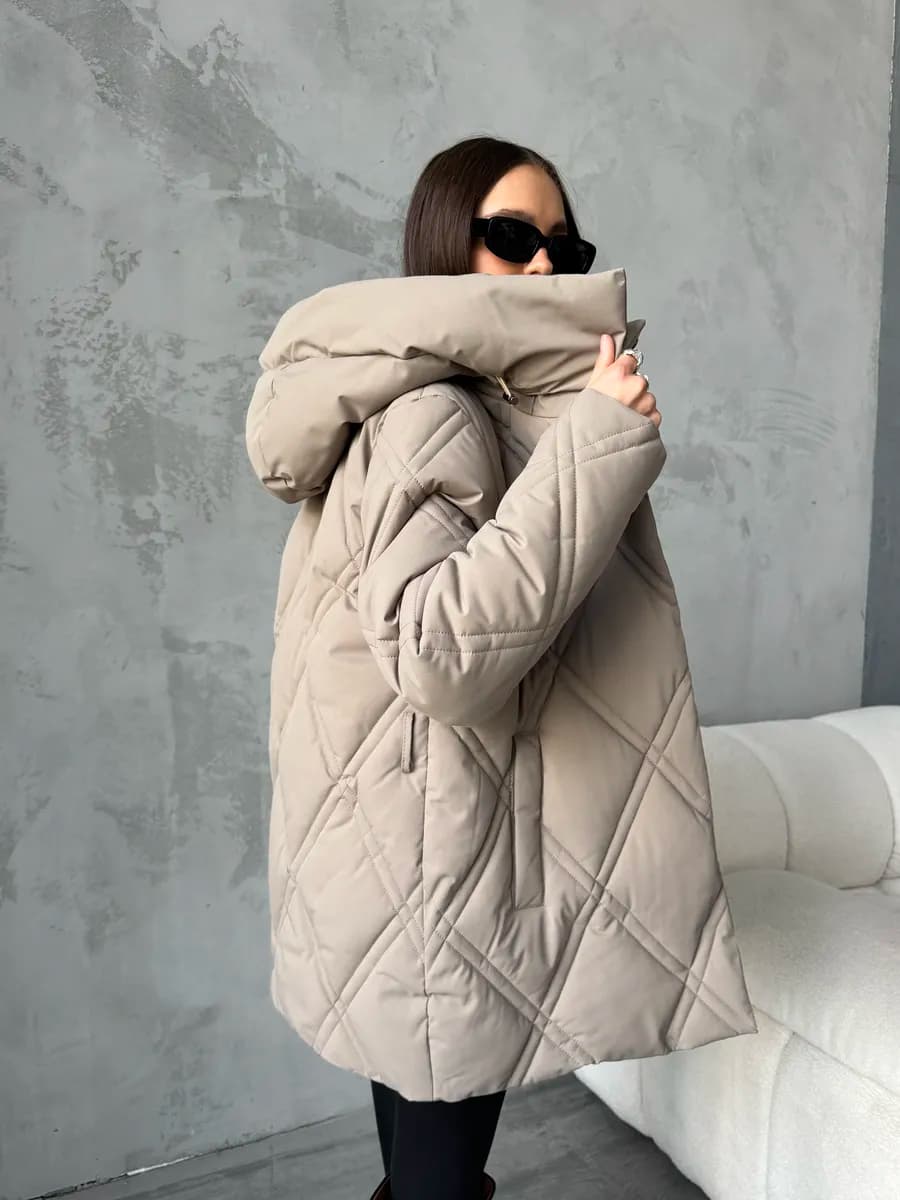 Куртка зимняя стеганая с капюшоном