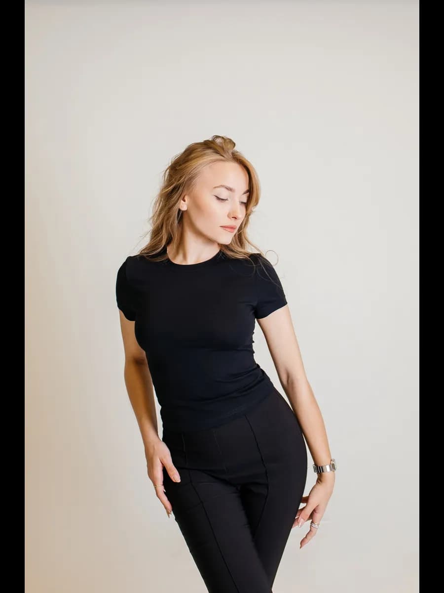 Футболка скимс базовая облегающая