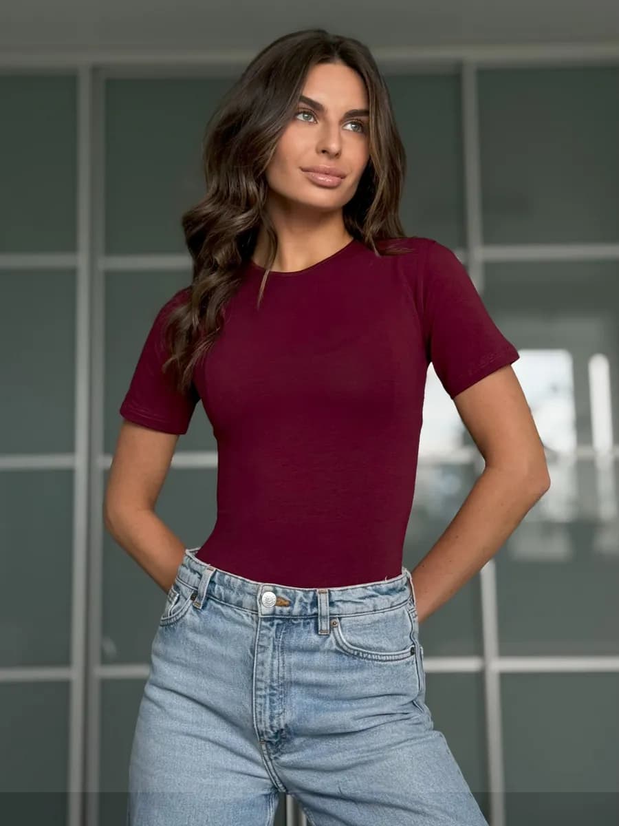 Футболка приталенная с коротким рукавом