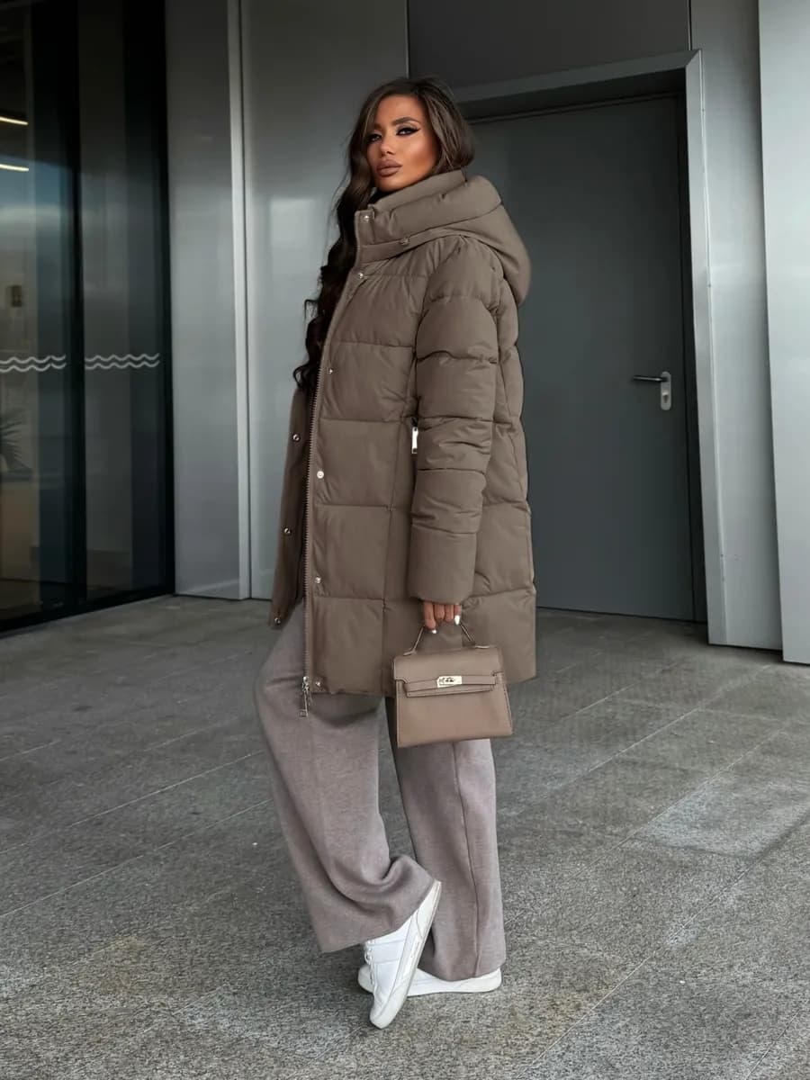 Куртка зимняя с капюшоном удлиненная