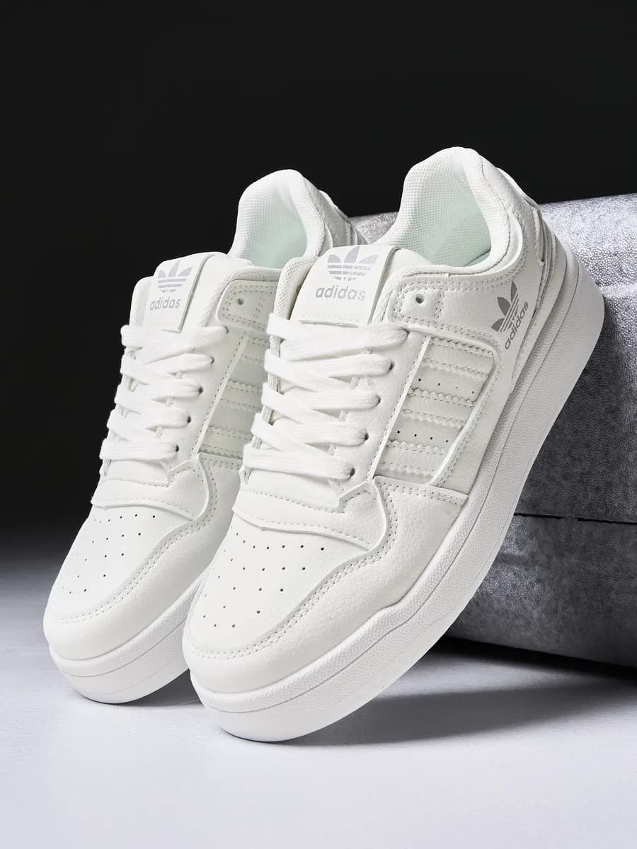 Кроссовки женские adidas спортивные кеды