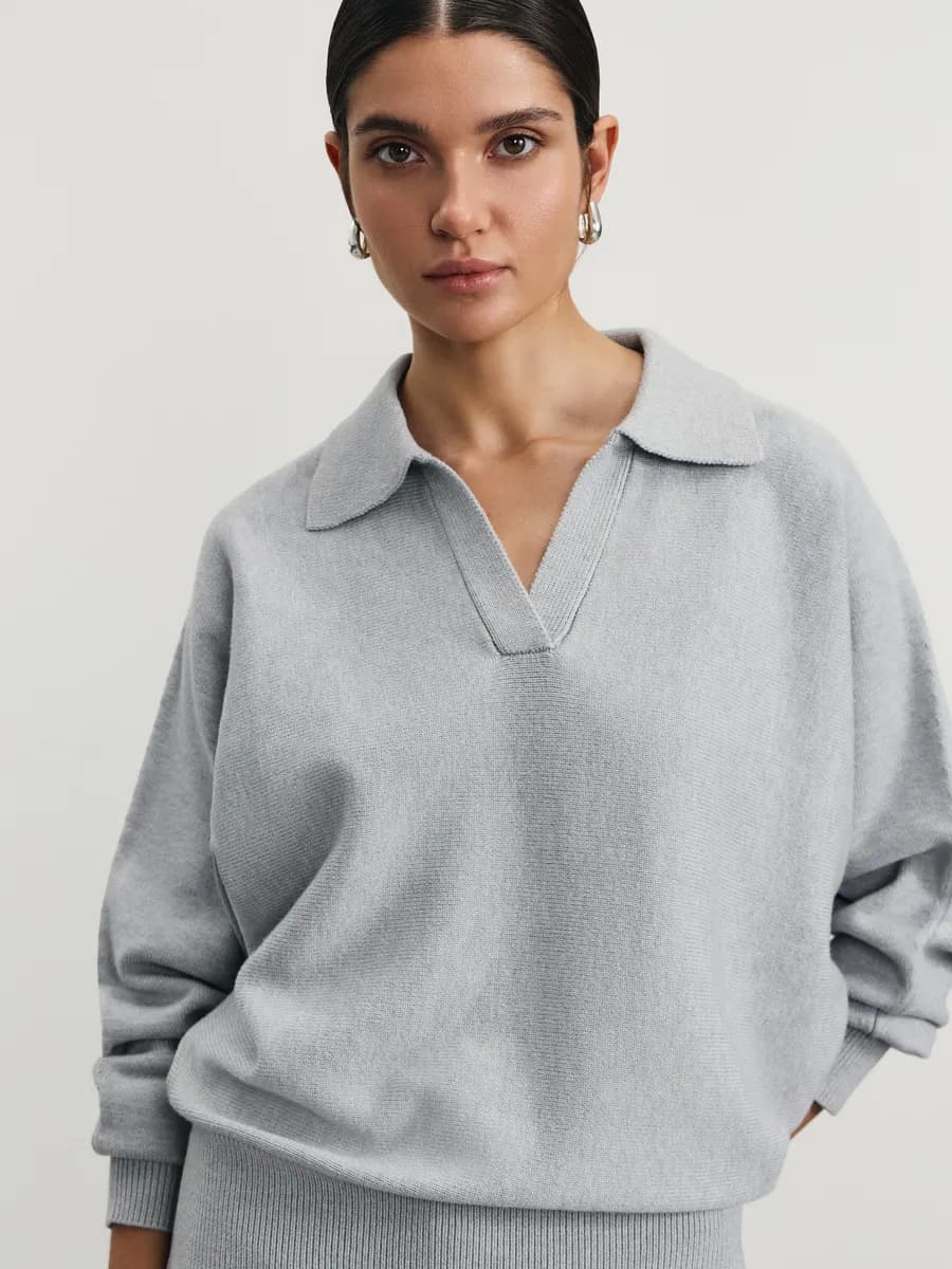 Джемпер из вискозы с отложным воротником