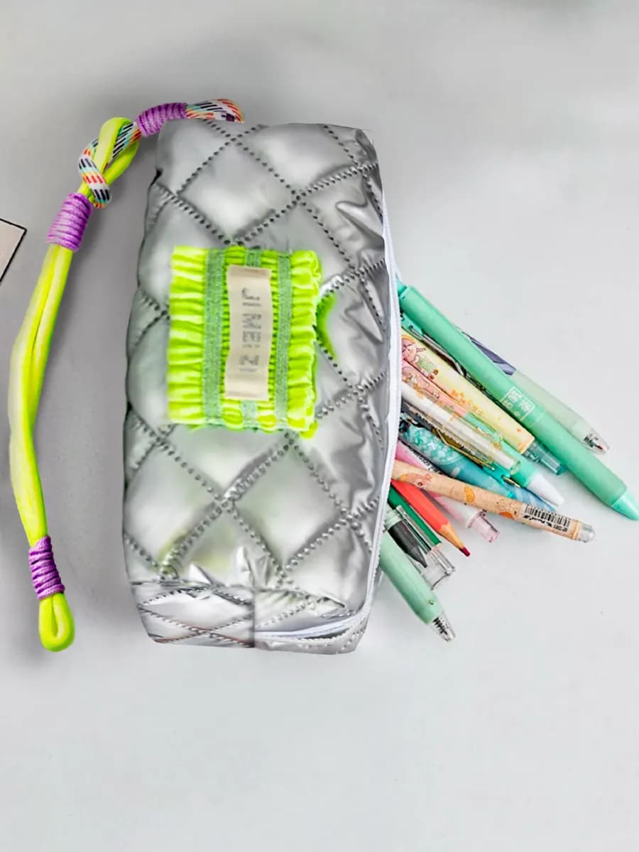 Пенал косметичка мягкий на молнии