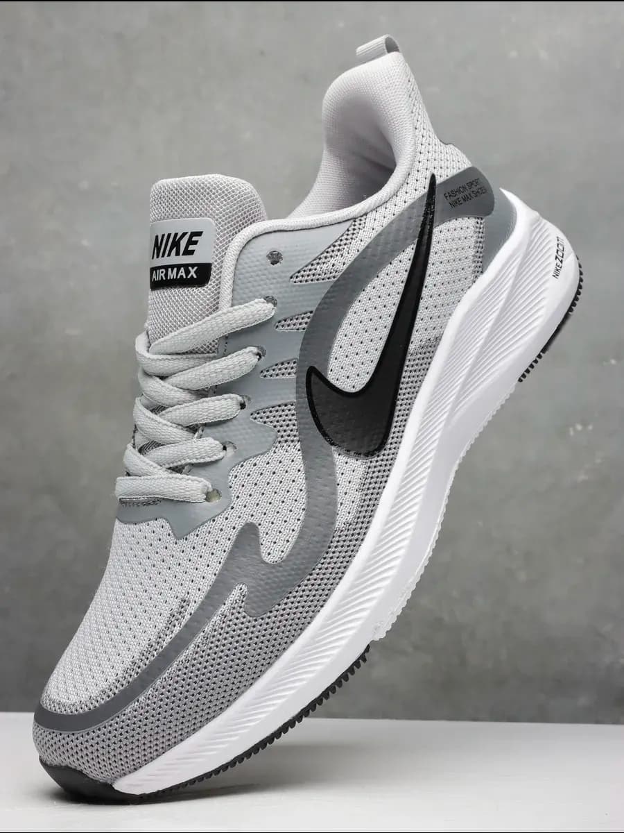 Кроссовки - фото 1