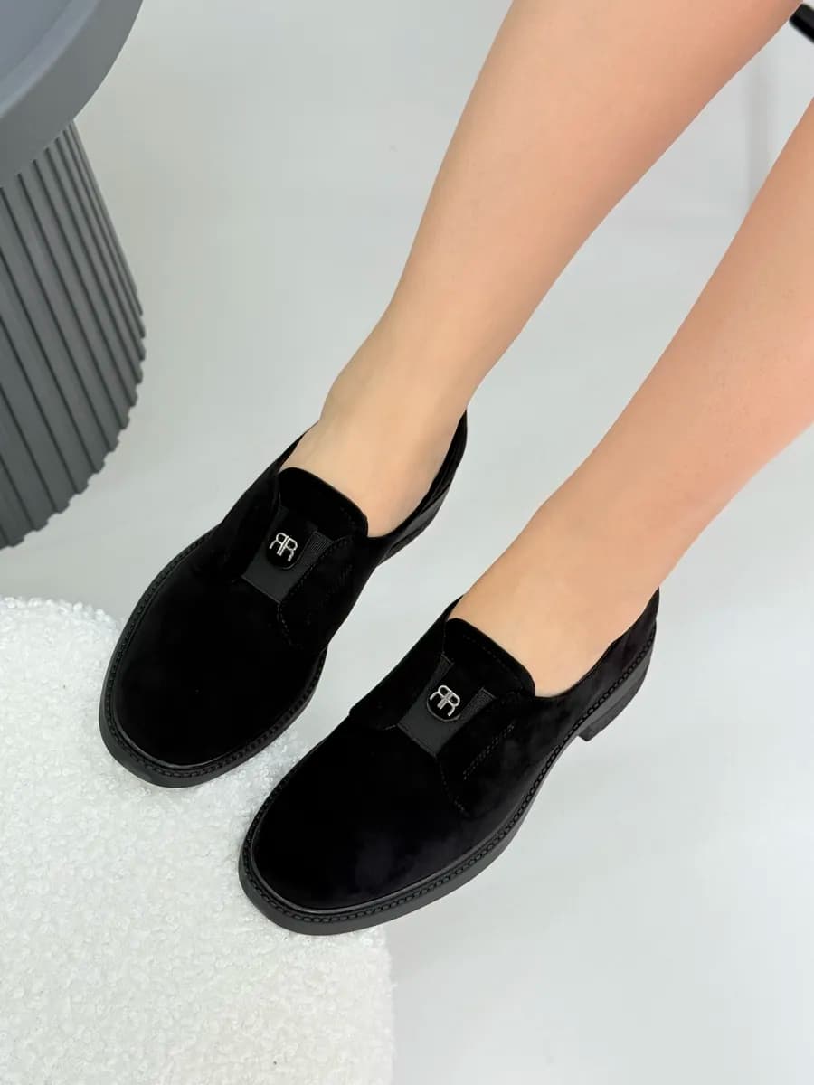 Туфли на низком каблучке демисезонные