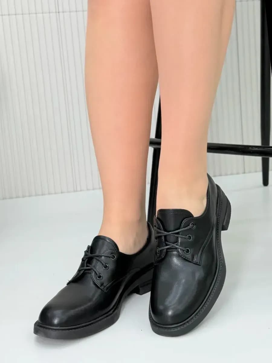 Туфли на низком каблучке демисезонные