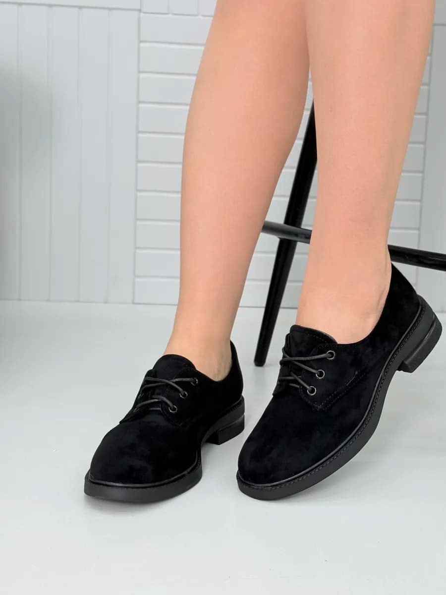 Туфли на низком каблучке демисезонные