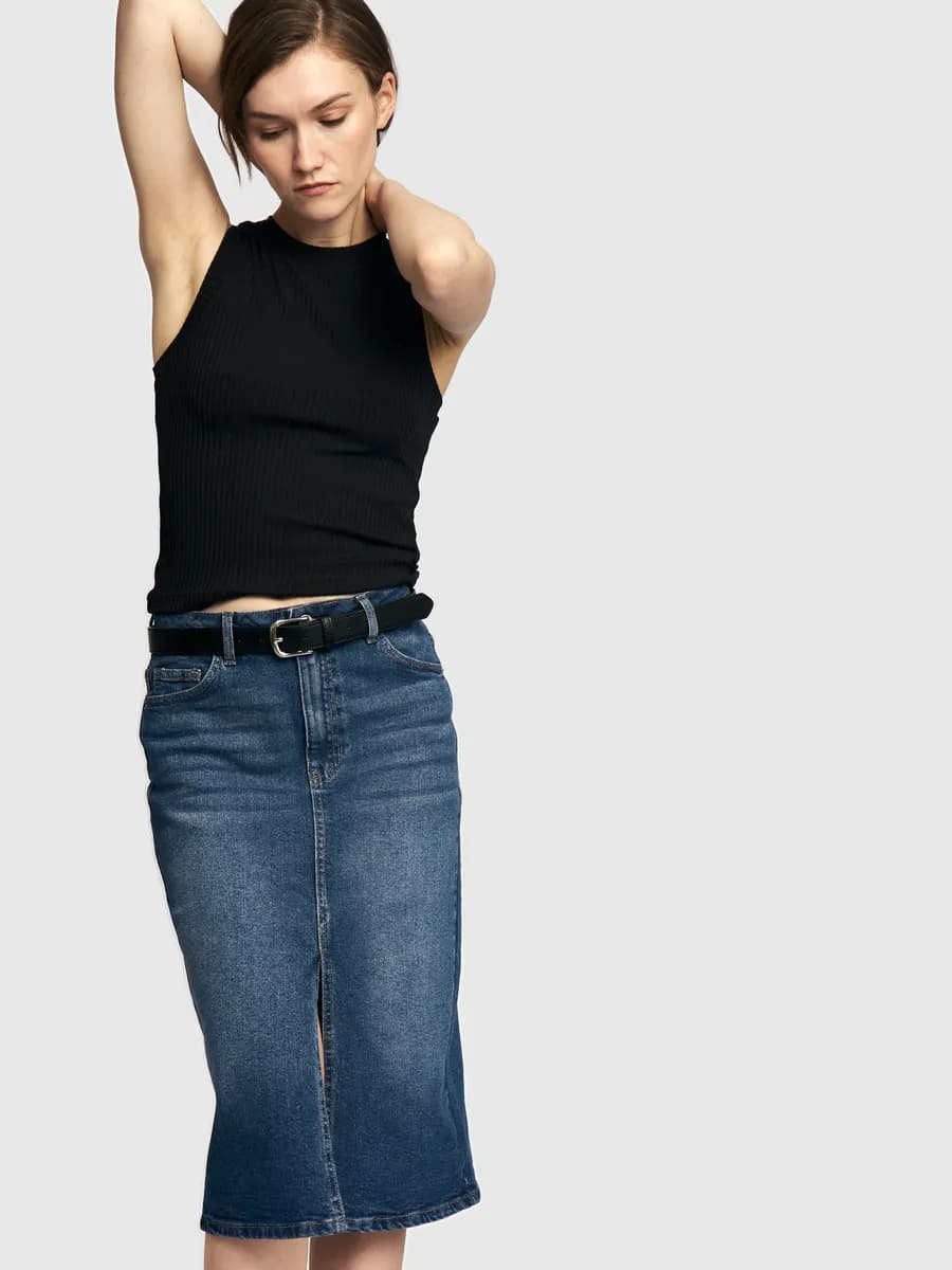 Женская джинсовая юбка миди с разрезом