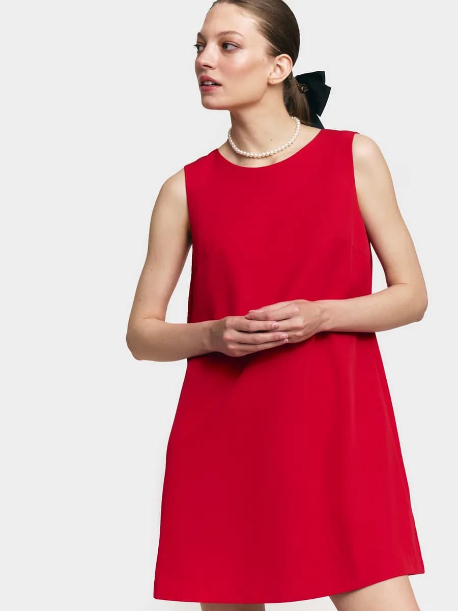 Женское платье без рукавов