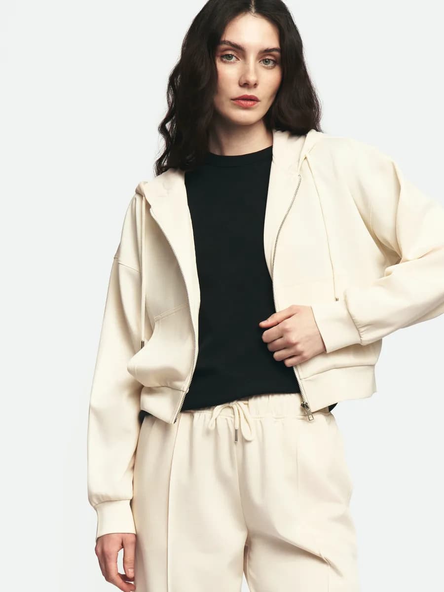 Женская короткая толстовка с капюшоном