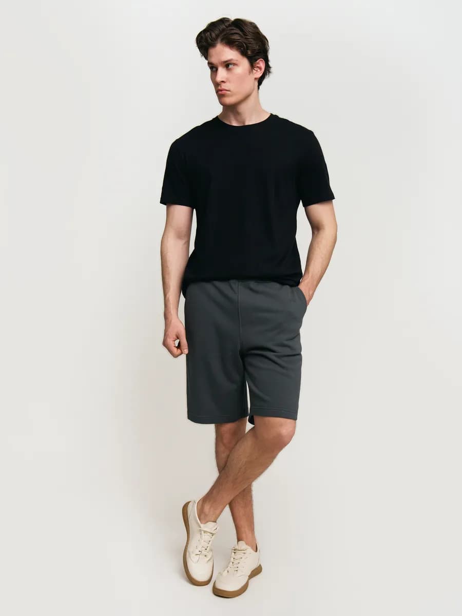 Мужские трикотажные шорты на резинке