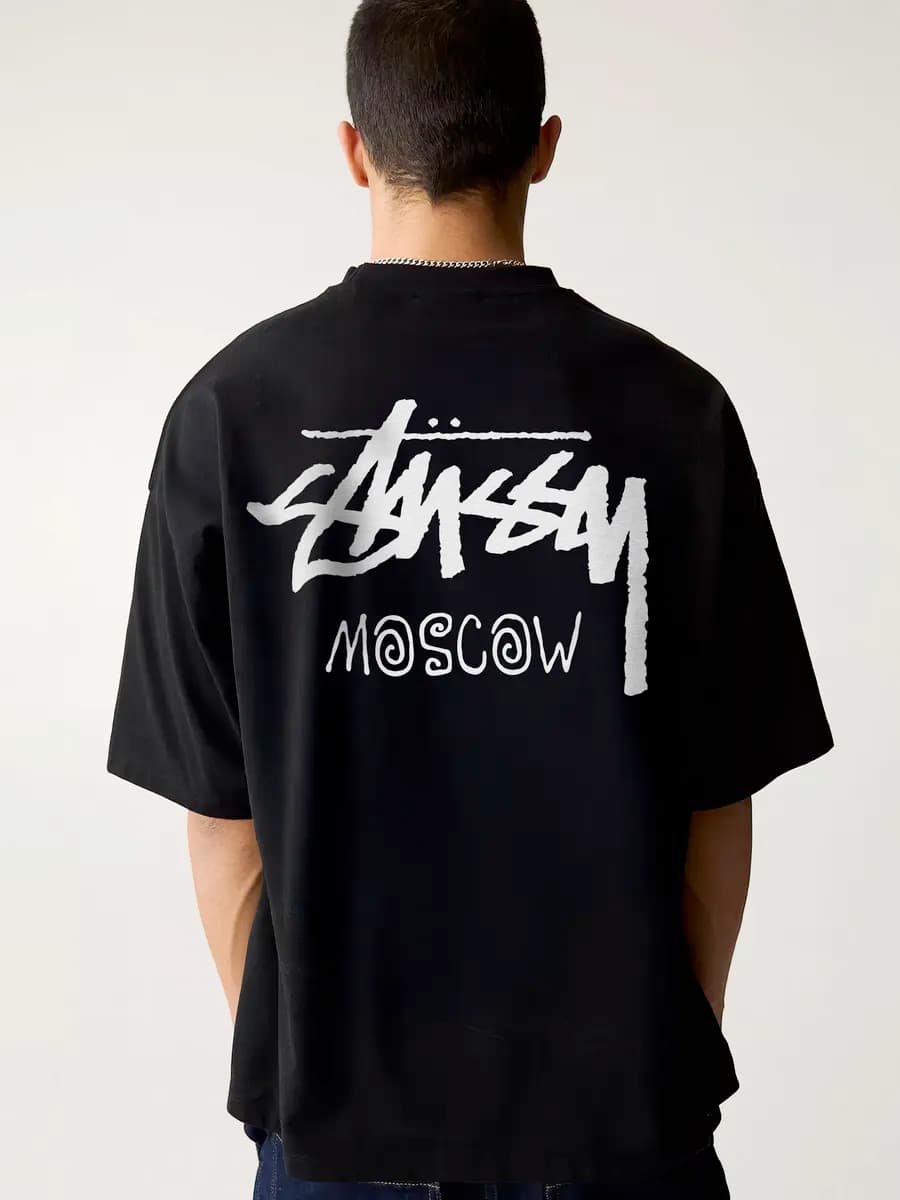 Футболка оверсайз с принтом Stussy Moscow