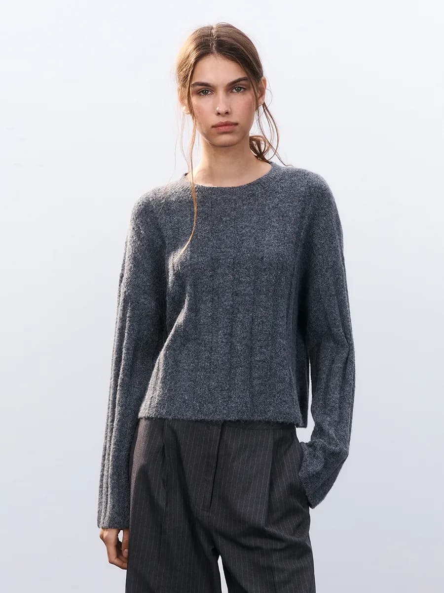 Джемпер свободного кроя из мягкой шерсти