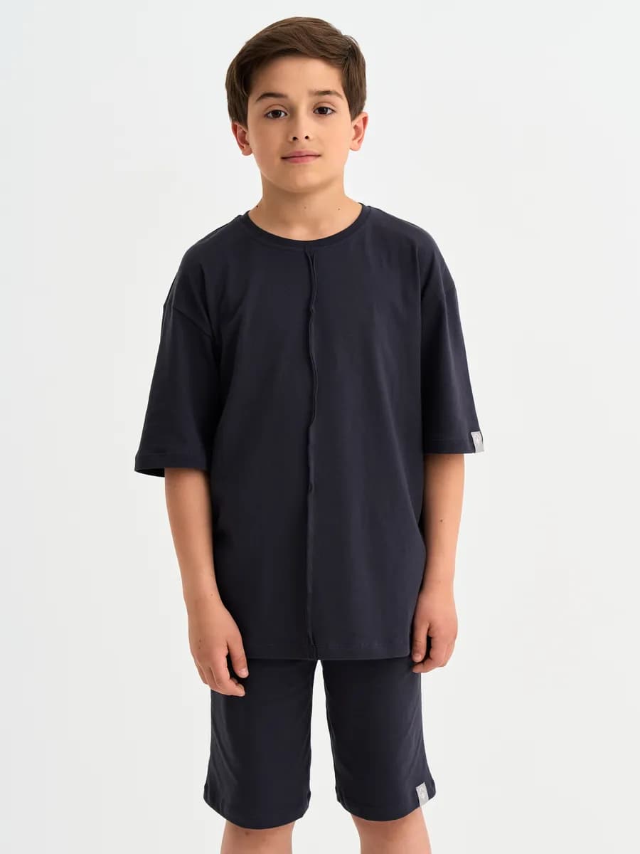 Домашний костюм с шортами и футболкой