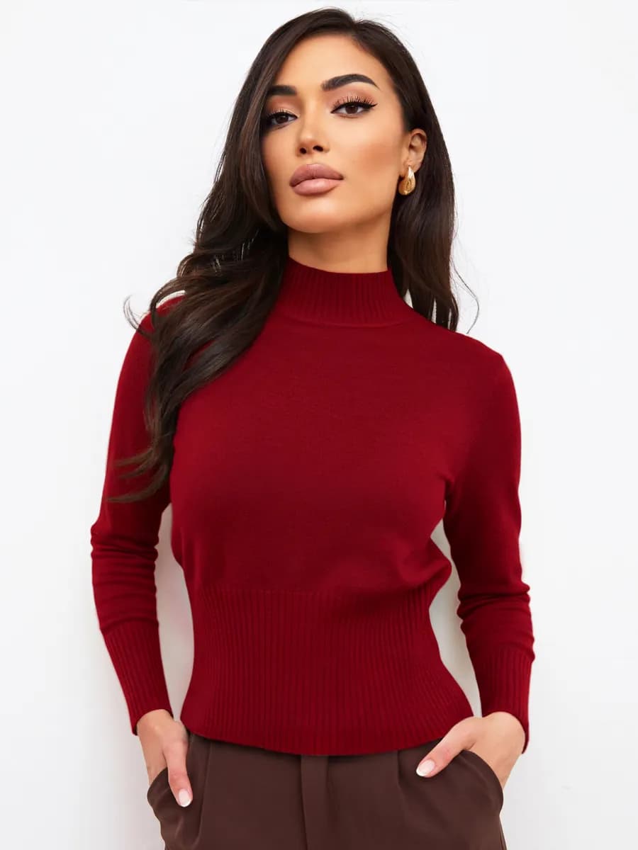 Укороченный джемпер трикотажный с горлом